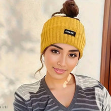 Load image into Gallery viewer, Elegant Knit Cozy Ear Warmer Headband for Women