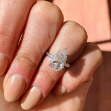 Load image into Gallery viewer, Elegant Teardrop Cubic Zirconia Engagement Ring