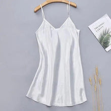 Load image into Gallery viewer, Elegant Wedding Bride Robe Lightweight Short Silk Sleepwear Women Indoor Bathrobes