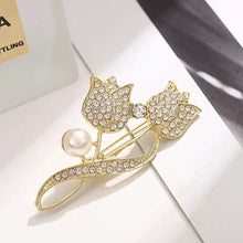 Load image into Gallery viewer, Exquisite Tulip-Shaped Faux Pearl Brooch Adorned with Artificial Diamond
