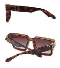Load image into Gallery viewer, Fashion Black Design Stylish Sunglasses For Men & Women Square Shape Driving Eyewear Classic Luxury Style Sun Glasses For Men Women Anti Blue Light Sun Glasses For Summer
