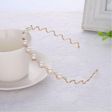 Load image into Gallery viewer, Fashion Chic Metal Wave Invisible Headband Gold Thin Hair Hoop For Women Girls Wild Headwear Hair Styling Tool Gorgeous Hair Accessories For Women