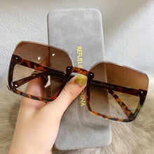 Load image into Gallery viewer, Fashion Design Women Square Sunglasses Big Frame Style Oversized Fashionable Sun Glasses For Men Popular Trendy Style Sunglasses UV400 Protection Sun Glasses