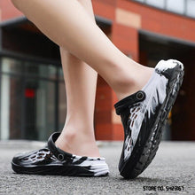 将图片加载到图库查看器,Fashion Men Sandals Summer Hole Rubber Clogs Garden Shoes Beach Flat Slippers Slip On Beach Sandals Lightweight Slippers Water Shoes
