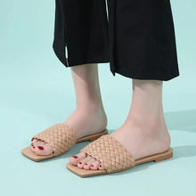将图片加载到图库查看器,Fashion Outdoor Charming Open-Toe Women Slippers Casual Beach Flip Flops Women Comfortable Sandals