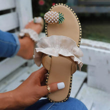 将图片加载到图库查看器,Faux Pearl & Pineapple Decor Toe Post Thong Sandals