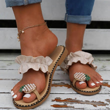 将图片加载到图库查看器,Faux Pearl & Pineapple Decor Toe Post Thong Sandals