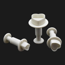 Load image into Gallery viewer, Fondant Cake Cookie Cutter Embossed Ejector Stamp Plunger Mold Kitchen Baking Cake Decorating Tools Heart Shaped Cookie Mold Hand Press Cookie Dessert Cutter Pastry Decoration Tool Mooncake Maker