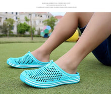 Load image into Gallery viewer, Garden Clog Women Quick Drying Summer Beach Slipper Flat Outdoor Sandals Breathable Mesh Sandals Beach Footwear Anti-Slip Slippers Quick Drying Sandals