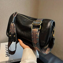 将图片加载到图库查看器,Graphic Pattern Zipper Crossbody Bag