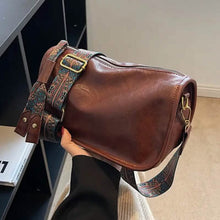 将图片加载到图库查看器,Graphic Pattern Zipper Crossbody Bag