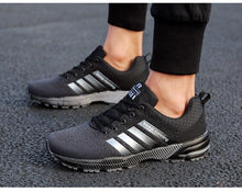 将图片加载到图库查看器,Green Breathable Mens Running Sneakers Outdoor Marathon Lightweight Running Mens Sport Shoes Athletic Footwear Breathable Comfortable Athletic Sport Sneakers