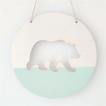 将图片加载到图库查看器,Handmade Hanging Ornaments Positive Slogan Banner Round Polar Bear Animal Statue Figurines Sculpture Wooden Ornaments Wood Chip Wall Pendant Cardboard For Kids Room Decoration Photo Props