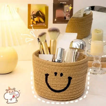将图片加载到图库查看器,Happy Face Woven Storage Basket