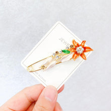 将图片加载到图库查看器,High-end Safety Pins For Women Flower Pin Crystal Rhinestones Safety Pins Woman Jewelry Accessories Hijab Scarf Clip Buckles