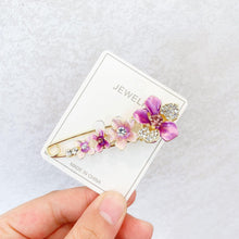 将图片加载到图库查看器,High-end Safety Pins For Women Flower Pin Crystal Rhinestones Safety Pins Woman Jewelry Accessories Hijab Scarf Clip Buckles