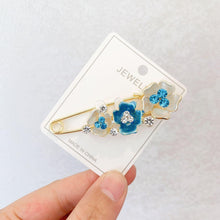 将图片加载到图库查看器,High-end Safety Pins For Women Flower Pin Crystal Rhinestones Safety Pins Woman Jewelry Accessories Hijab Scarf Clip Buckles