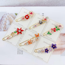 将图片加载到图库查看器,High-end Safety Pins For Women Flower Pin Crystal Rhinestones Safety Pins Woman Jewelry Accessories Hijab Scarf Clip Buckles