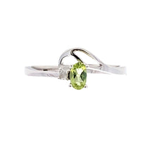 将图片加载到图库查看器,.02ct Peridot Diamond Ring 10KT White Gold