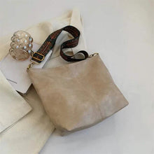 将图片加载到图库查看器,Large Geometric Crossbody Bag