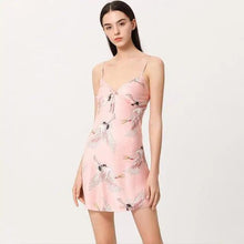 Load image into Gallery viewer, Lightweight Black Floral Birds Printed Women Bathrobe Elegant Design Floral Breathable Robe
