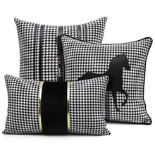 将图片加载到图库查看器,Luxury Black White Houndstooth Gold Leather Stitching Pillow Covers Sofa Decorative Horse Pillow Case Swallow Gird Throw Pillowcases Black Gold PU Leather Polyester Splicing Cushion Covers Well Made Classic Pattern