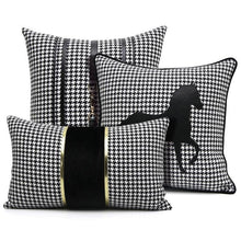 将图片加载到图库查看器,Luxury Black White Houndstooth Gold Leather Stitching Pillow Covers Sofa Decorative Horse Pillow Case Swallow Gird Throw Pillowcases Black Gold PU Leather Polyester Splicing Cushion Covers Well Made Classic Pattern