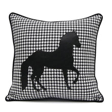 将图片加载到图库查看器,Luxury Black White Houndstooth Gold Leather Stitching Pillow Covers Sofa Decorative Horse Pillow Case Swallow Gird Throw Pillowcases Black Gold PU Leather Polyester Splicing Cushion Covers Well Made Classic Pattern