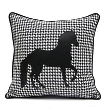 将图片加载到图库查看器,Luxury Black White Houndstooth Gold Leather Stitching Pillow Covers Sofa Decorative Horse Pillow Case Swallow Gird Throw Pillowcases Black Gold PU Leather Polyester Splicing Cushion Covers Well Made Classic Pattern