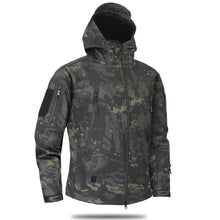 Load image into Gallery viewer, Men Green Autumn Camouflage Jacket Men's Lightweight Water-Resistant Jacket Tactical Clothing Male Camouflage Windbreaker Breathable Outdoor Snow Jacket