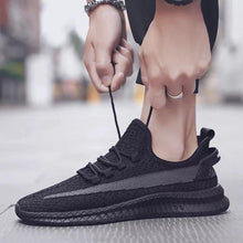 Load image into Gallery viewer, Men's Lightweight Running Shoes New Summer Comfortable And Breathable Sports Outdoor Fashion Sneakers Slip On Lightweight Athletic Fashion Casual Breathable Shoes For Walking Running Jogging