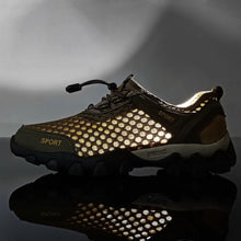 Load image into Gallery viewer, Men's Non-Slip Hiking Climbing Water Sports Shoes Beach Barefoot Surfing Shoes Outdoor River Upstream Quick Dry Barefoot Beach Sneakers Swim Boating Fishing Yoga Gym