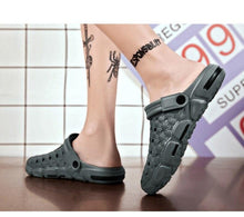 将图片加载到图库查看器,Men Sandals Summer Hole Shoes Rubber Tasteless Plastic Unisex Garden Shoes Black Beach Flat Men Sandals Non Slip Water Shoes Lightweight Home Slip On Walking Casual Holiday Shoes