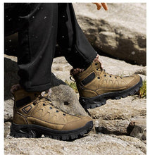 将图片加载到图库查看器,Men Winter Snow Boots Waterproof Leather Outdoor Hiqh Quality Boots Training Boots Non-Slip Warm Waterproof Mid Calf Shoes Outdoor Hiking Climbing Full Fur Lined Design