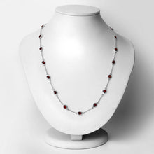 将图片加载到图库查看器,8.10 Carat Genuine Garnet .925 Sterling Silver Necklace