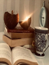 Load image into Gallery viewer, Natural Coconut Shell Decorative Scented Candle Wood Wicked Coconut Scented Candle Natural Coconut Shell Eco Friendly Ideal for Home and Beach Décor Aromatherapy Candle