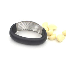 将图片加载到图库查看器,New Incredible 1Pcs Stainless Garlic Press Household Manual Garlic Press Device Kitchen Press Squeezer Ginger Garlic Tools Kitchen Accessories