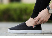 Load image into Gallery viewer, New Mens Womens Casual Flat Canvas Shoes Lightweight Elegant Shoes Men Casual Walking Sneakers Comfortable Modern White Soft Sneakers