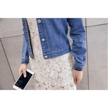 Load image into Gallery viewer, New Stunning Long Sleeve Winter Slim White Black Jeans Top For Women Solid Denim Jacket Women Short Overcoat For Ladies
