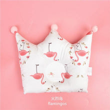 Load image into Gallery viewer, Newborn Baby Shaping Pillow Cute Crown Shape Backrest Cushion Anti-head Correction Bed Neck Support Pillows Baby Pillow Baby Bedding Air Mesh Organic Cotton Soft Baby Pillow Newborn Anti Flat Head Syndrome for Crib Cot Baby Pillow