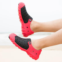 将图片加载到图库查看器,Outdoor Men Sandals Summer Hole Shoes Rubber Clogs Men Garden Shoes Black Beach Sandals Slippers Breathable Lightweight Sandals Unisex Beach Quick Drying Sandals Couple Outdoor Slippers