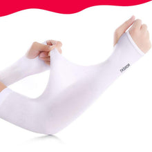 Load image into Gallery viewer, Outdoors Arm Sleeves Bicycle Sleeves Sun Protection Arm Cooling Sleeve Warmers UV Protection Sleeves Multi-functional High-elastic Outdoor Sports Sleeves Summer Sun Protection Running Cycling Sleeves Sunscreen Arm Warmer Sun Arm Cover