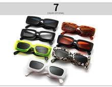 将图片加载到图库查看器,Oversized Square Sunglasses Classic Square Sunglasses For Men & Women Sun Glasses In Snake Pattern For Traveling Shades Female