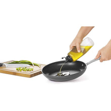 将图片加载到图库查看器,OXO Good Grips Chef’s Squeeze Bottle
