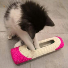 Load image into Gallery viewer, Pet Cat Rolling Sisal Scratching Post Trapped With 3 Ball Training Novely Toy