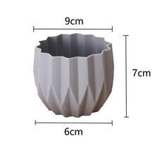 Load image into Gallery viewer, Plastic Vases Anti-ceramic Unbreakable Basket Imitation Rattan Flower Vase For Home Décor Desktop Decoration Living Room Office or Bookshelf