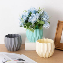 Load image into Gallery viewer, Plastic Vases Anti-ceramic Unbreakable Basket Imitation Rattan Flower Vase For Home Décor Desktop Decoration Living Room Office or Bookshelf