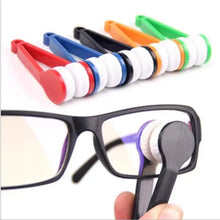 Load image into Gallery viewer, Portable Mini Soft Eye Glasses Lens Cleaning Colorful Brush Cleaner Wipe Microfiber Spectacles Eyeglass Eyewear Cleaner