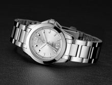 Load image into Gallery viewer, New Silver Round Women Watch Waterproof Quartz Wristwatch Modern Shine Style For Women's