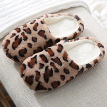 Load image into Gallery viewer, Women Indoor Slippers Warm Plush Home Slipper Autumn Winter Woman House Flat Floor Soft Slipper Silent Slides Plush Fleece Insole Fluffy Slippers For Indoor Home Bedroom